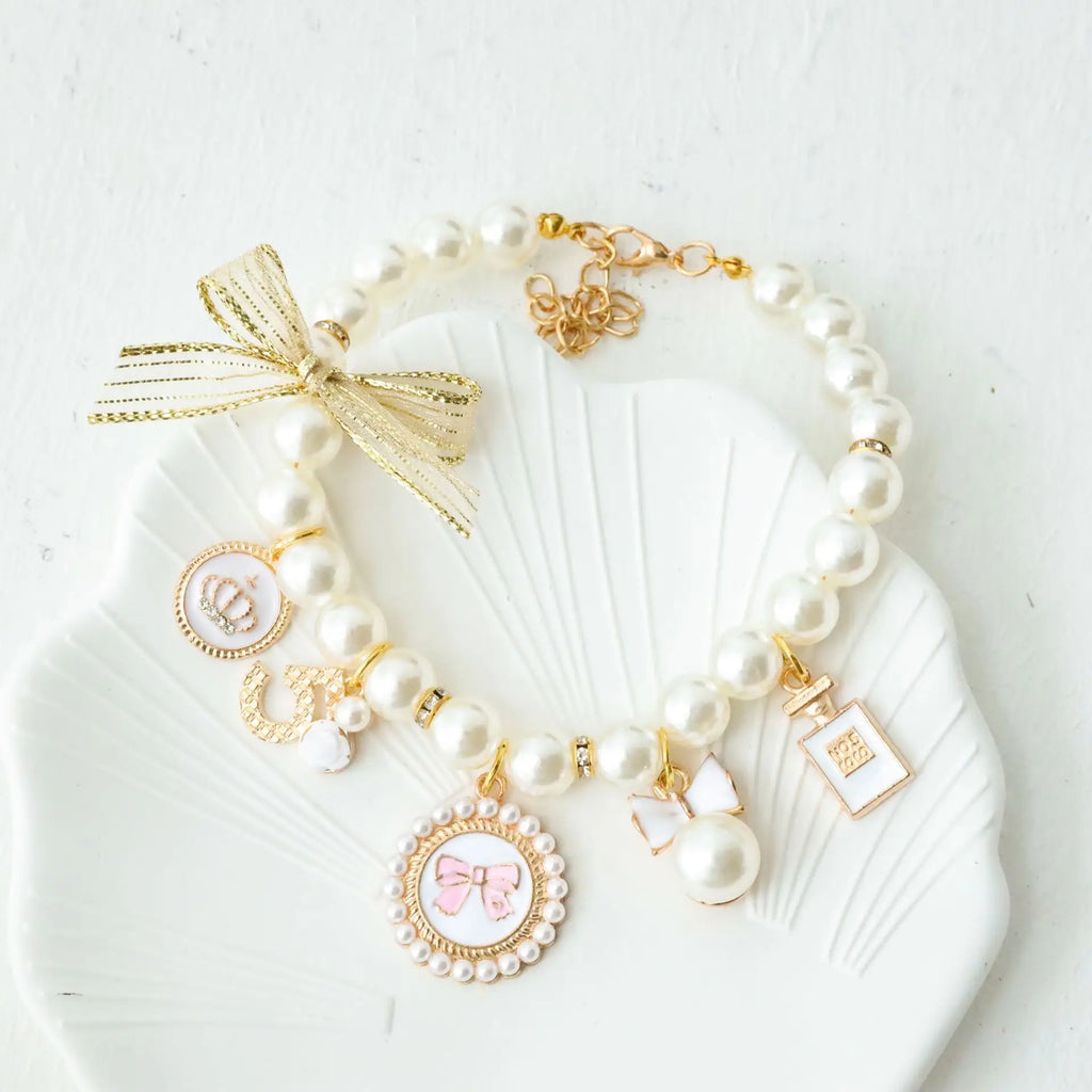 Pearl Pendant Collar.