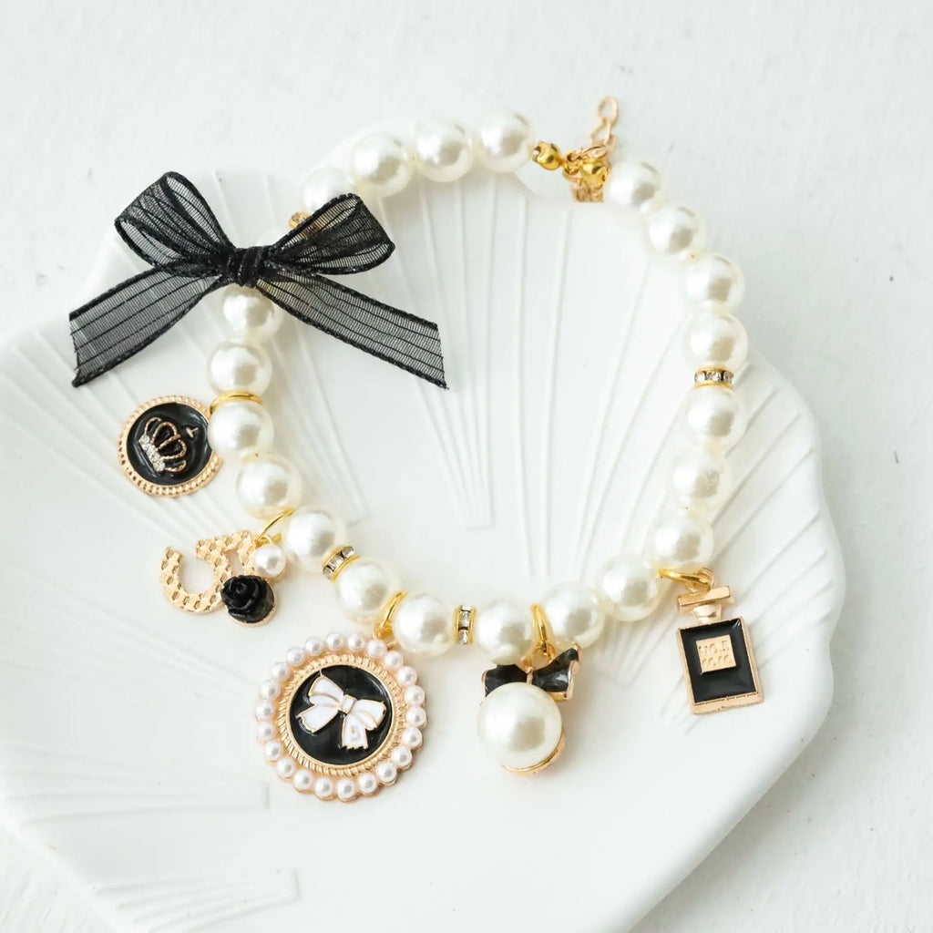 Pearl Pendant Collar.