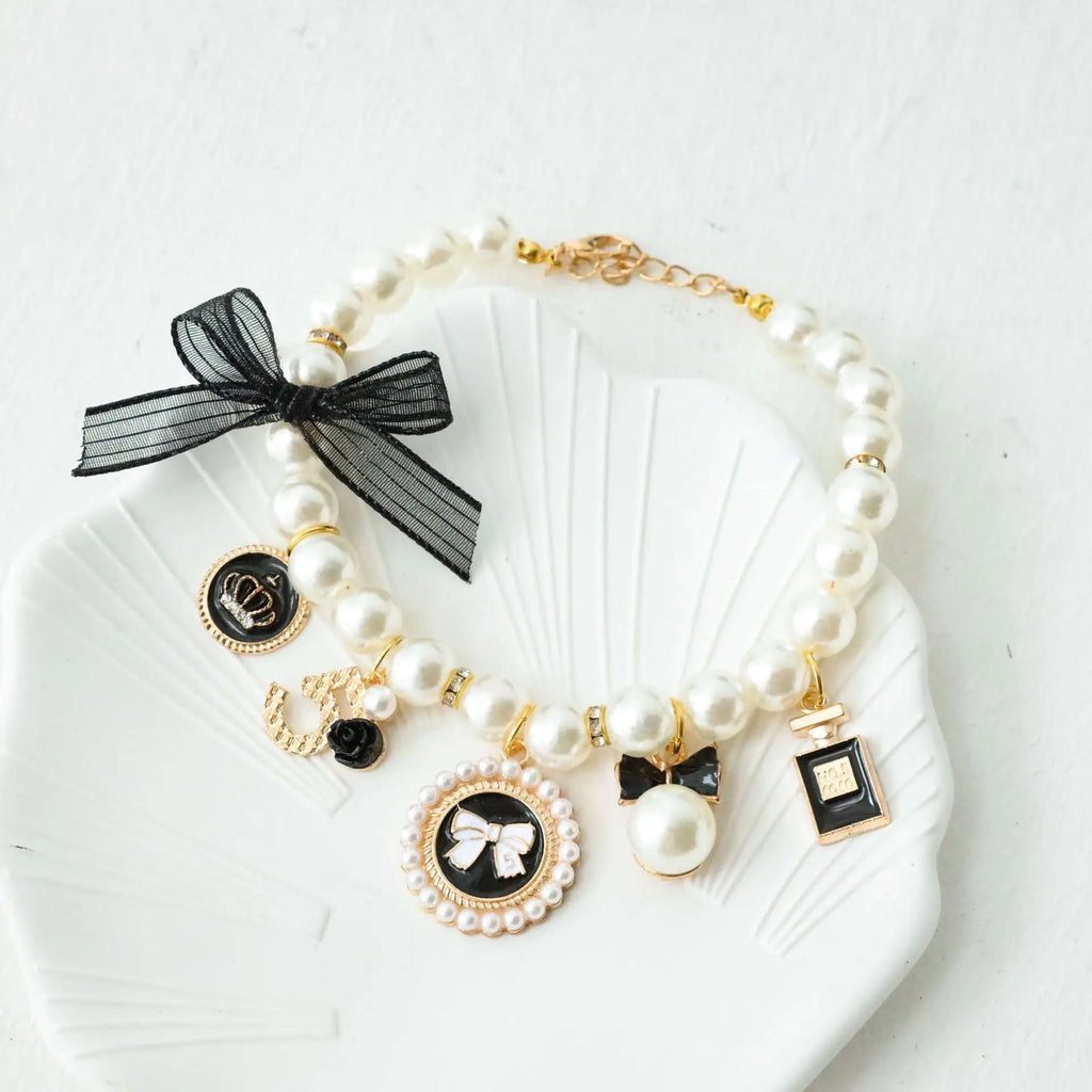 Pearl Pendant Collar.